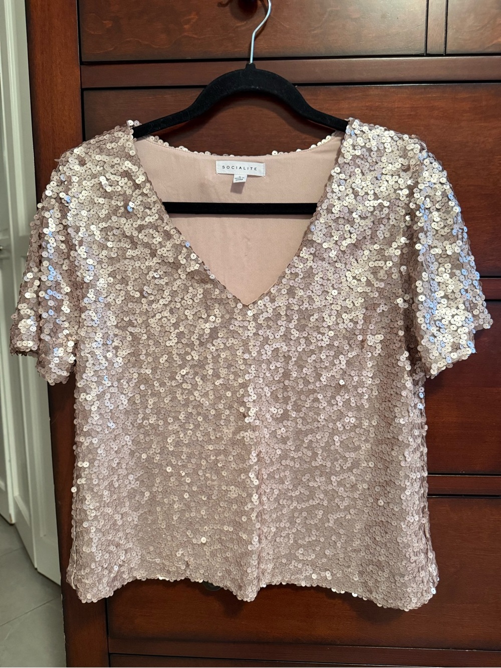 Socialite Rose Gold Sequin V-Neck Short Sleeve Top